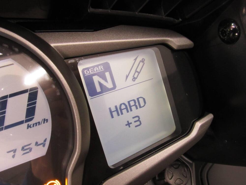 Yamaha FJR 1300 AE (2016 - 20) (15)