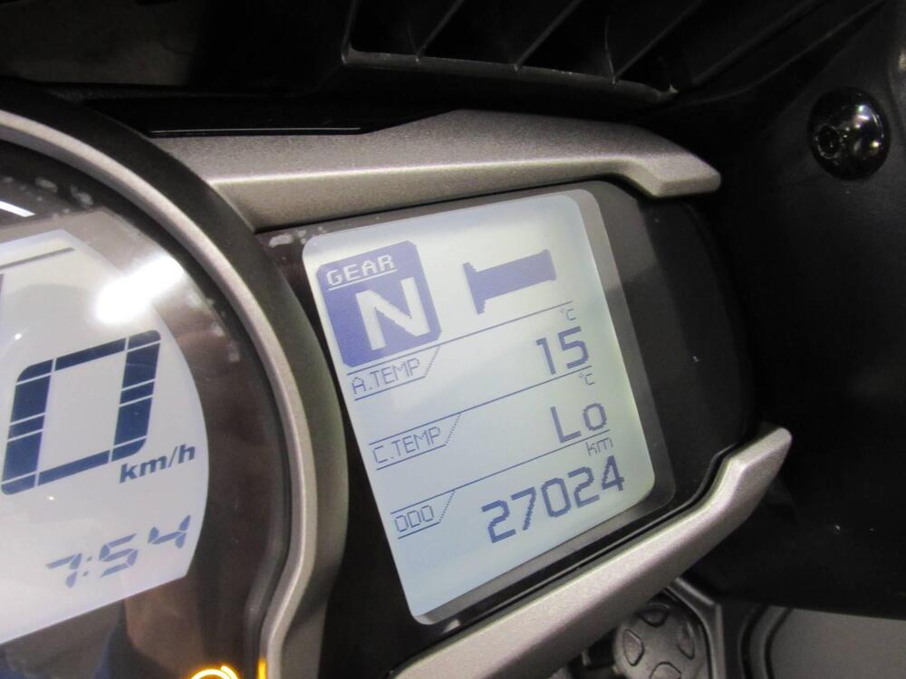 Yamaha FJR 1300 AE (2016 - 20) (16)