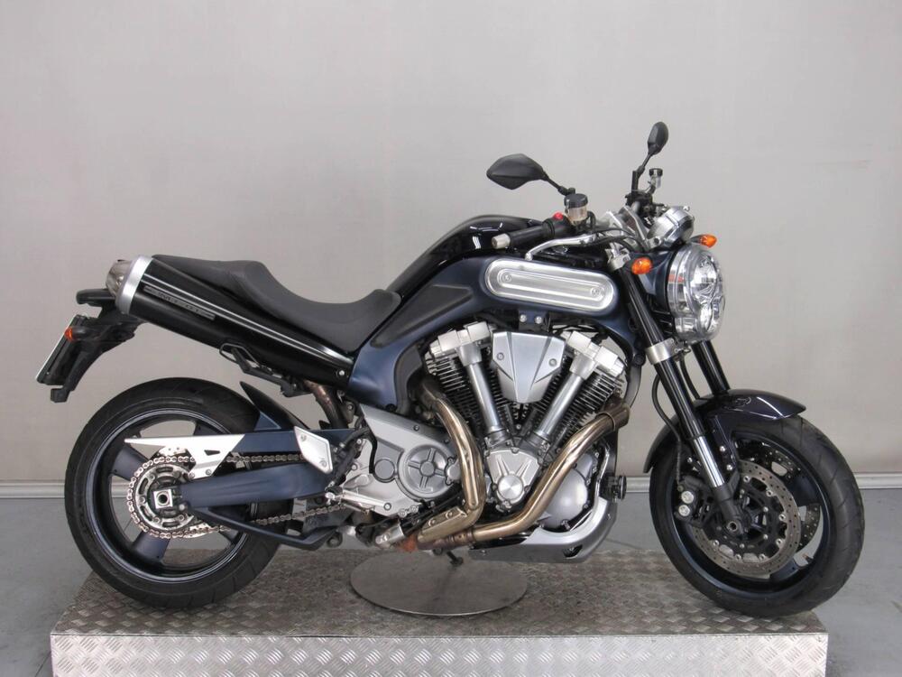 Yamaha MT-01 (2005- 11) (2)