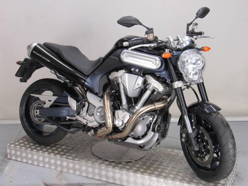Yamaha MT-01 (2005- 11) (3)