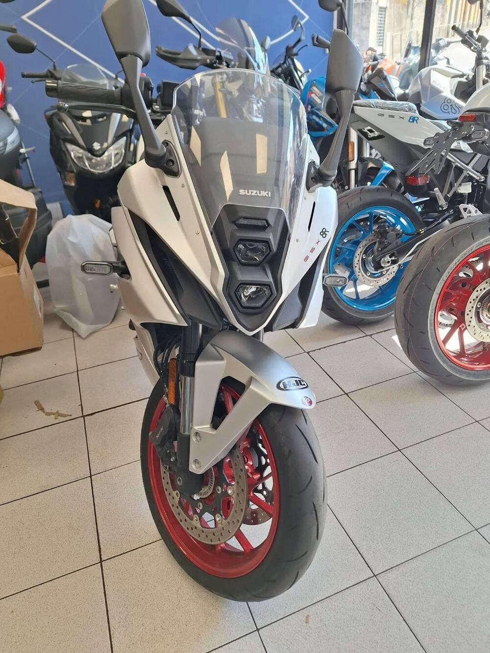 Suzuki GSX-8R (2024 - 26)