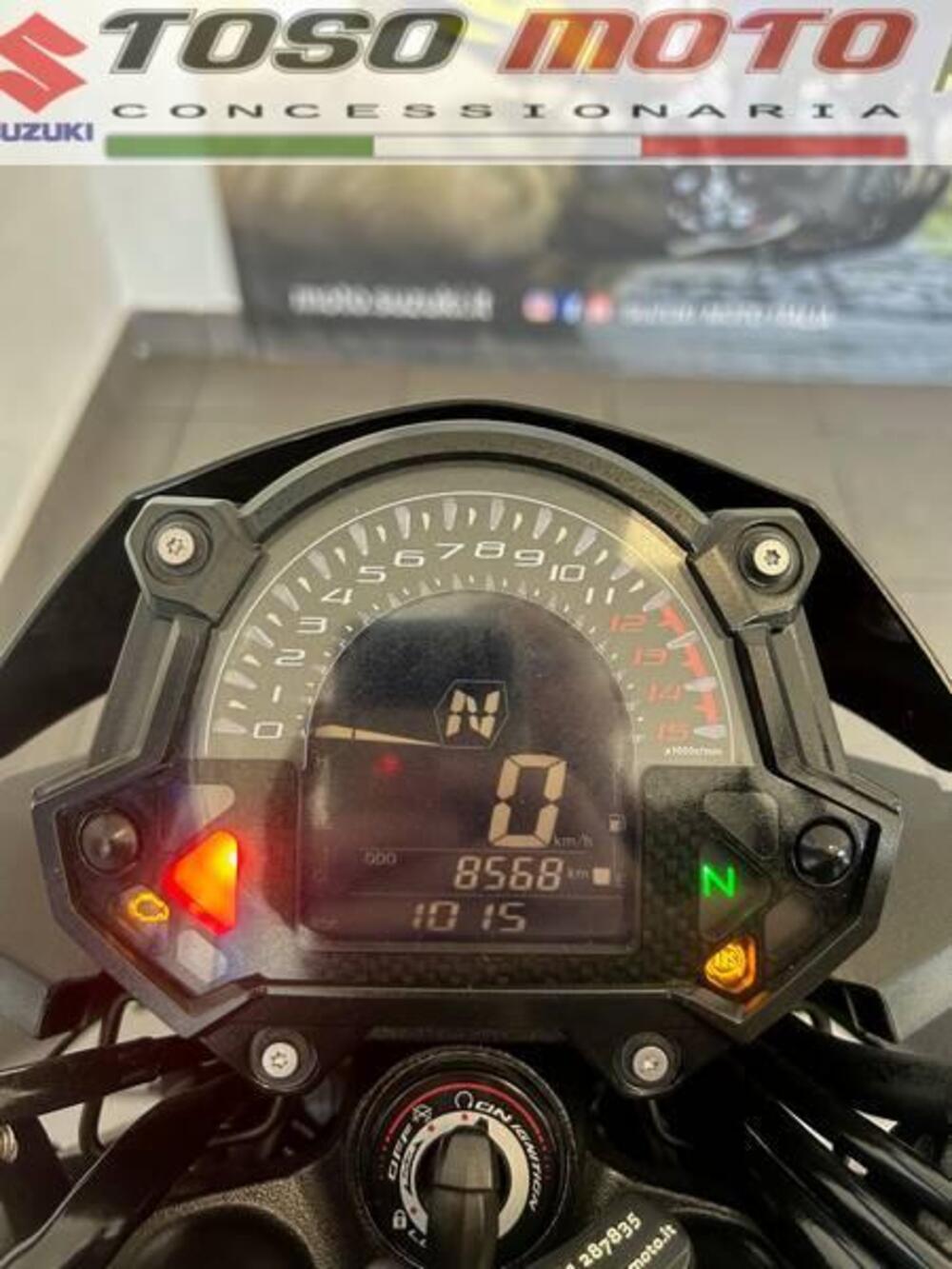 Kawasaki Z 400 (2023) (4)