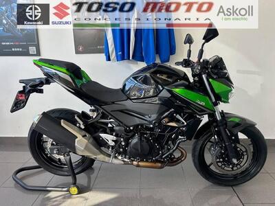 Kawasaki Z 400 (2023) usata