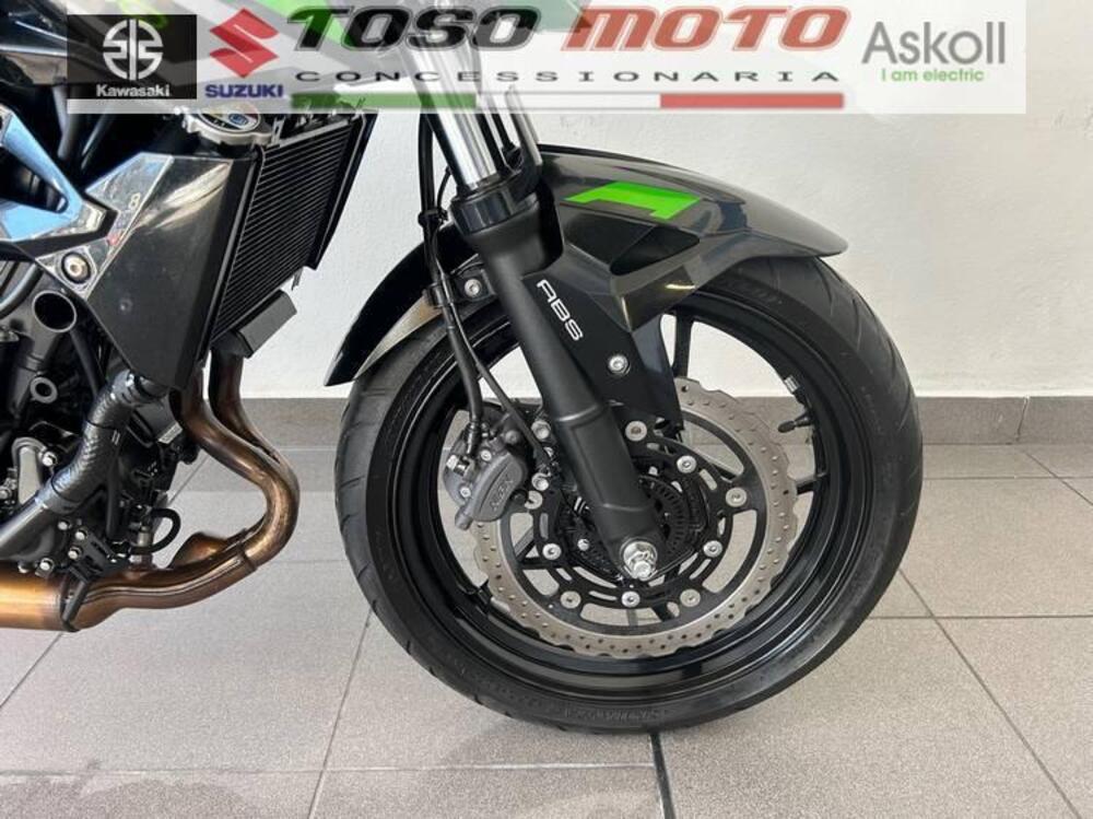 Kawasaki Z 400 (2023) (12)