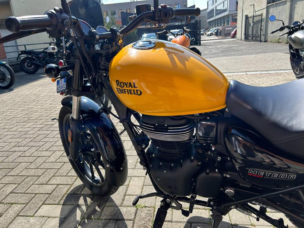 Royal Enfield Meteor 350 (2021 - 26) (6)