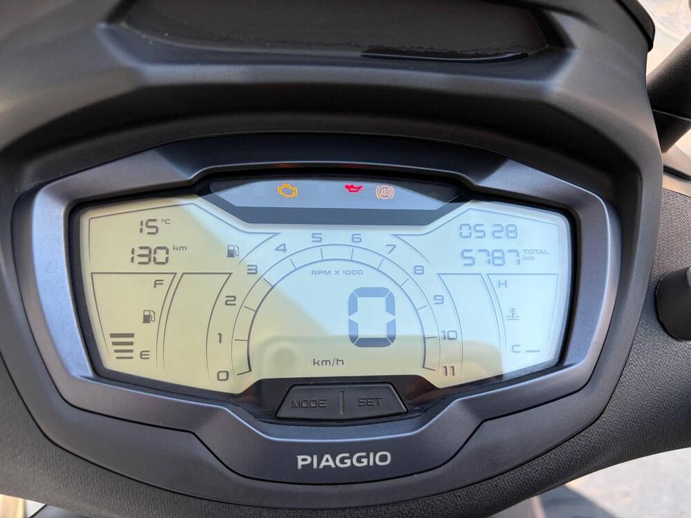 Piaggio Beverly 300 S ABS-ASR (2021 - 25) (4)