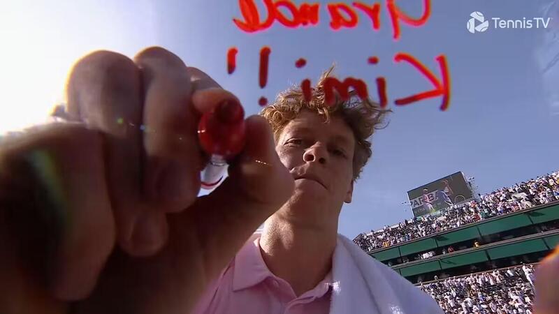 Sinner si congratula con Kimi Antonelli