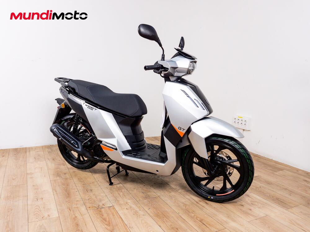 Peugeot Tweet 200 FL GT (2025 - 26) (2)