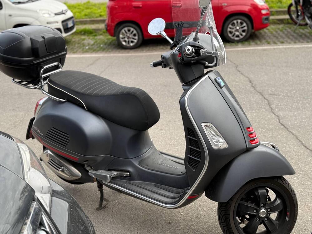 Vespa GTS 300 Super Hpe (2021 - 22) (4)