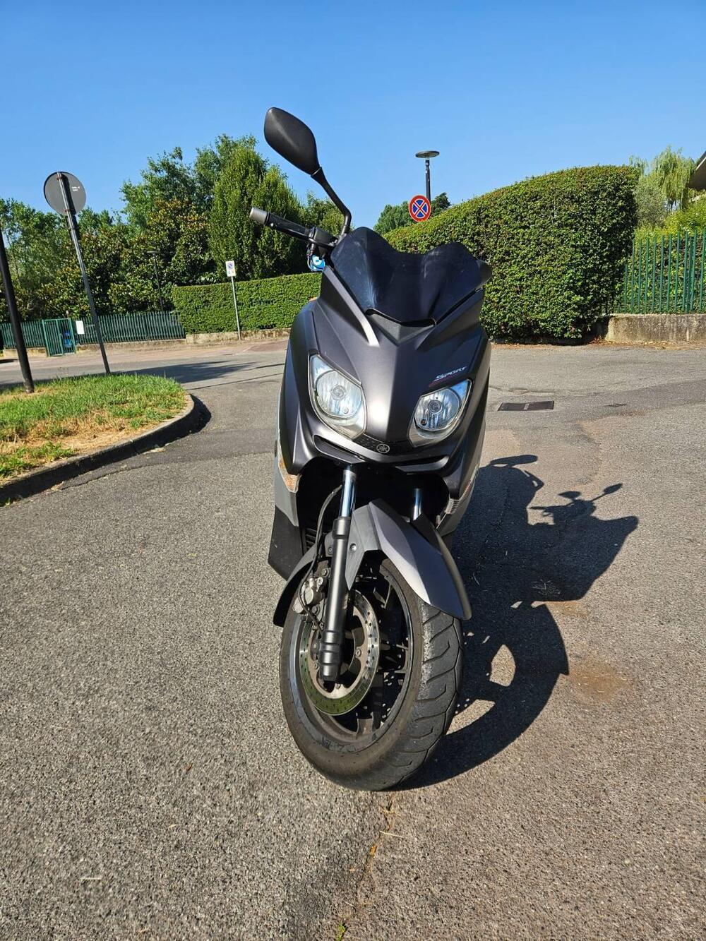 Yamaha X-Max 250 Sport (2011 - 13) (2)