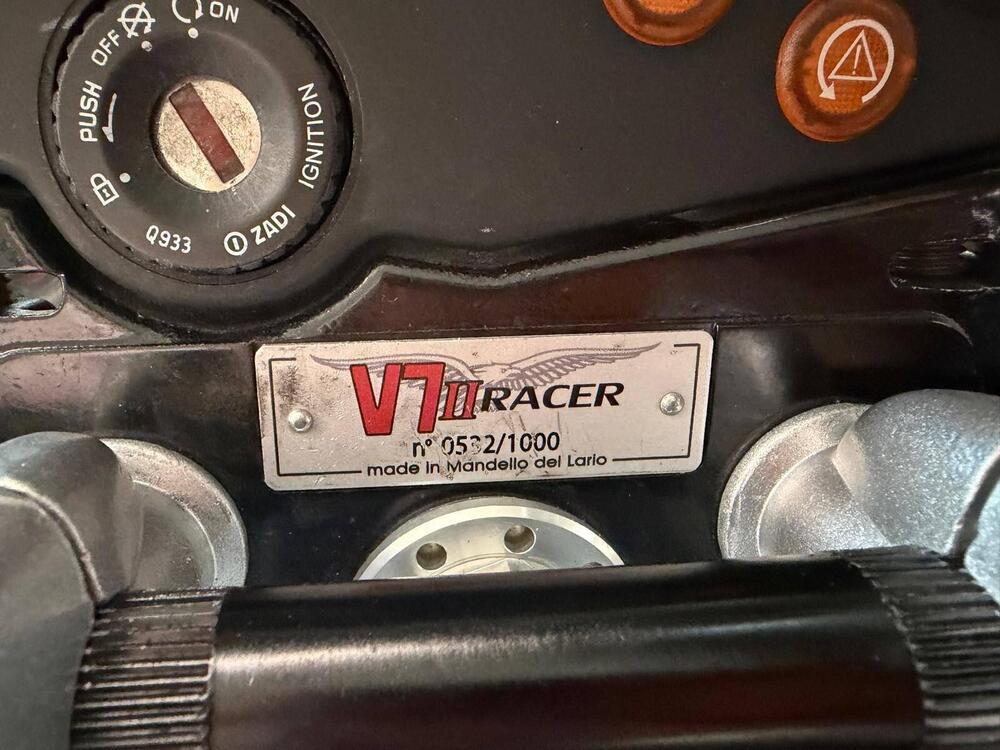 Moto Guzzi V7 II Racer (2015 - 17) (4)