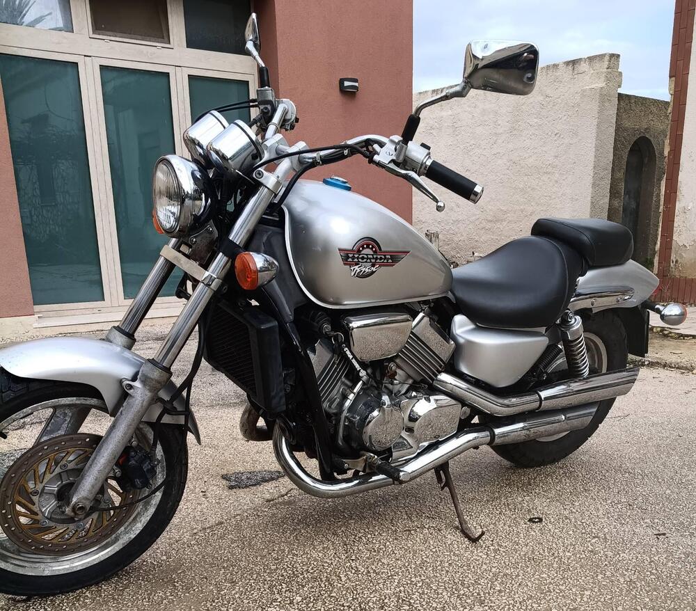 Honda VF 750 C (1985 - 01)