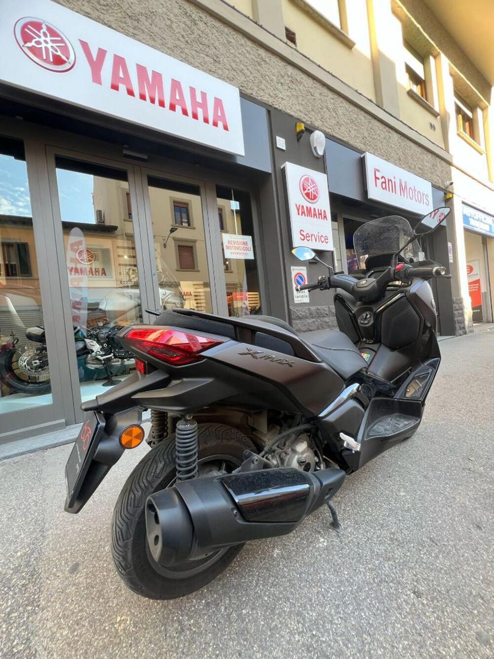 Yamaha X-Max 300 Tech Max (2025 - 26) (3)