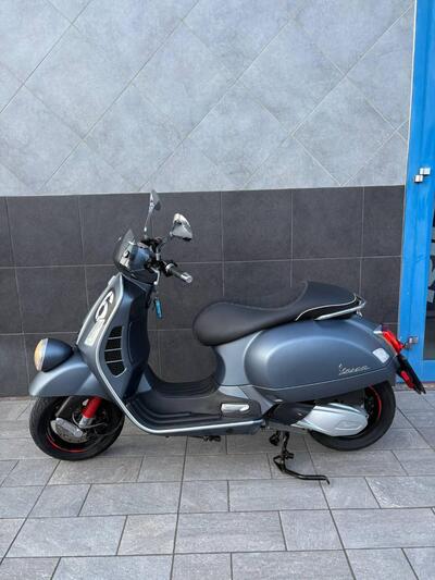 Vespa Sei Giorni 300 Hpe (2019) usata