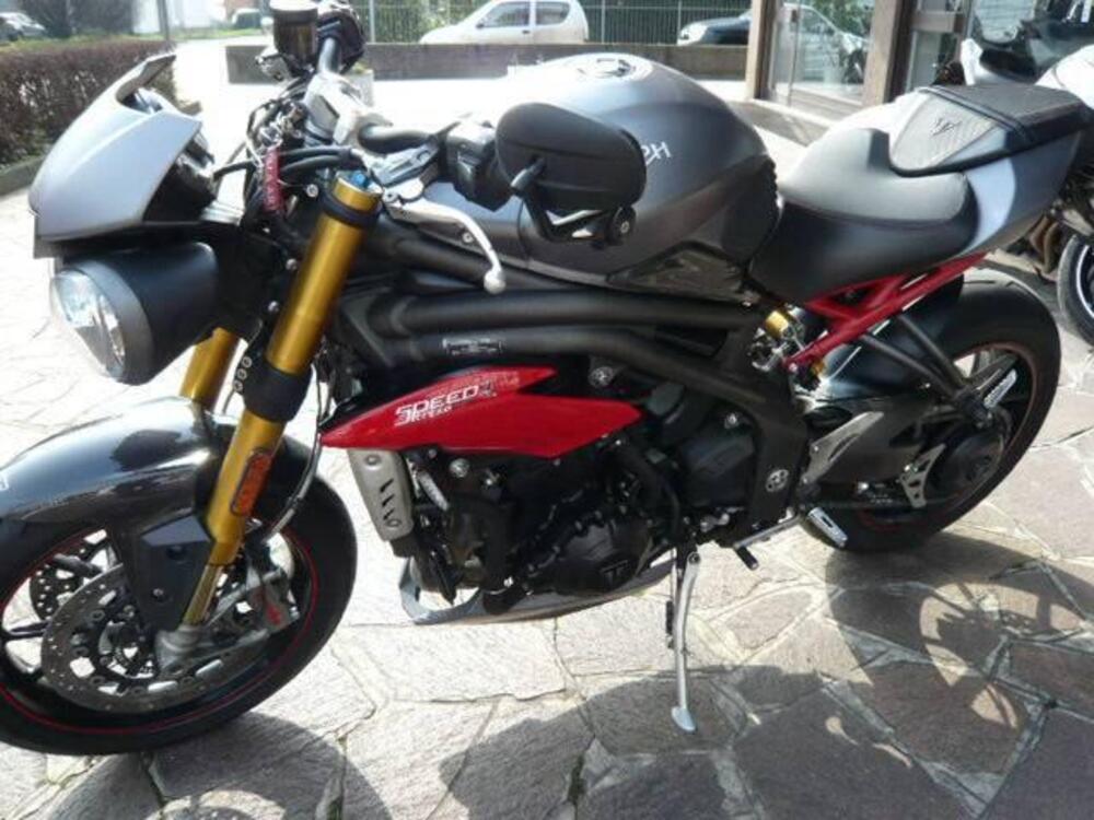 Triumph Speed Triple 1050 R ABS (2016 - 17) (7)