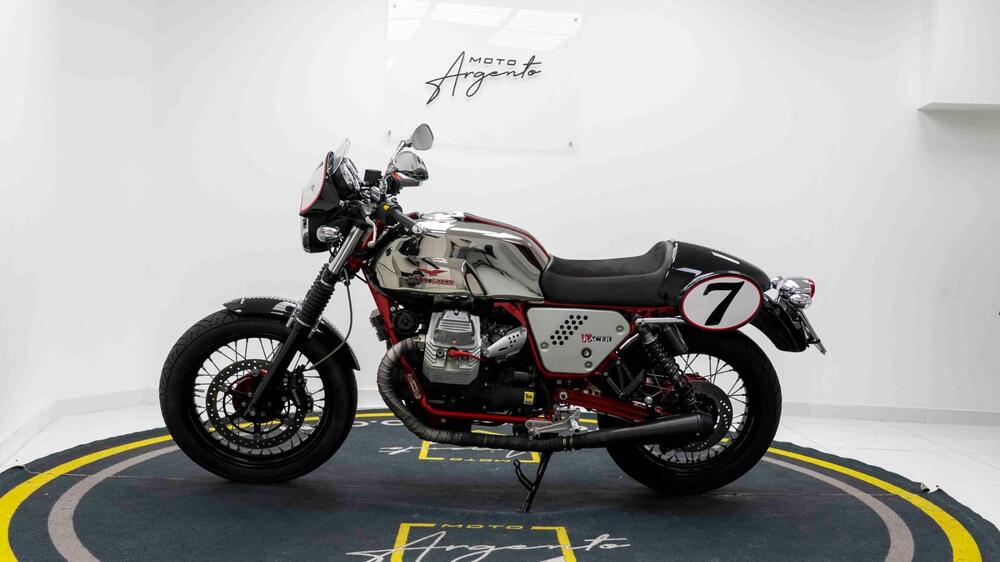 Moto Guzzi V7 Racer (2012 - 14) (6)