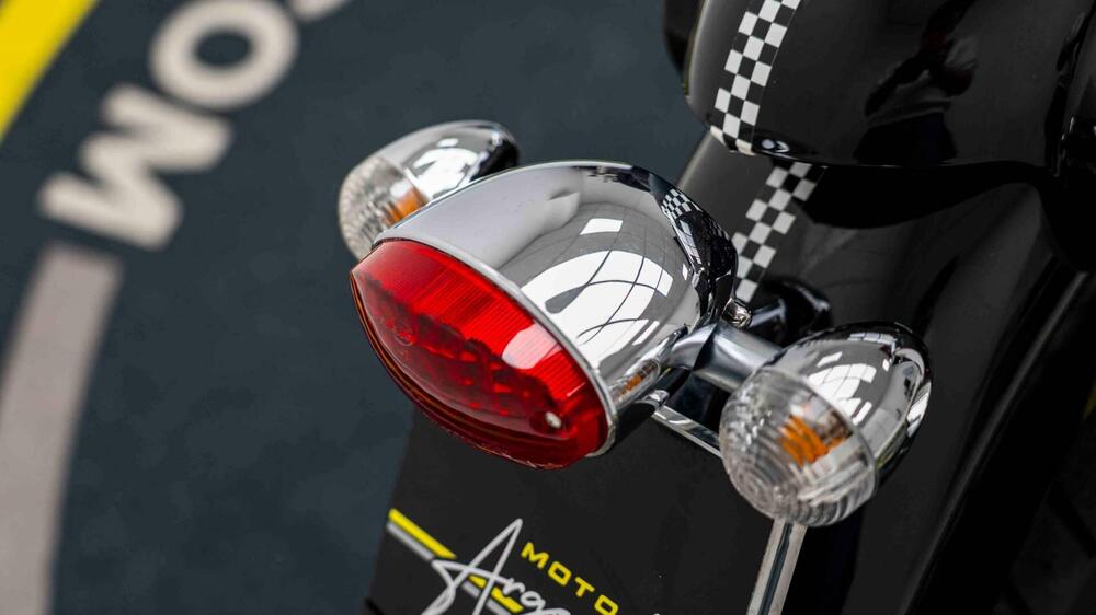 Moto Guzzi V7 Racer (2012 - 14) (11)