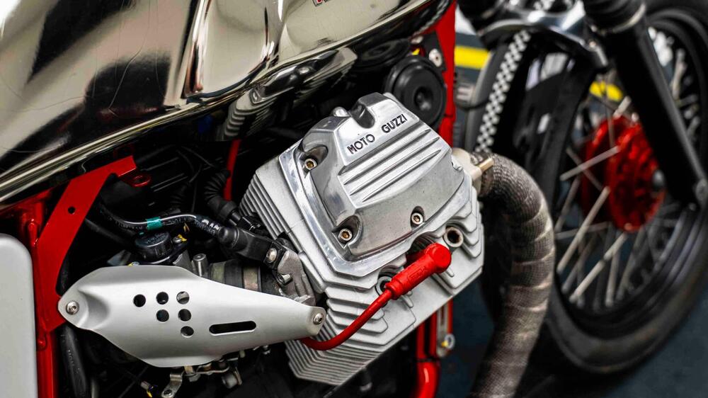 Moto Guzzi V7 Racer (2012 - 14) (15)