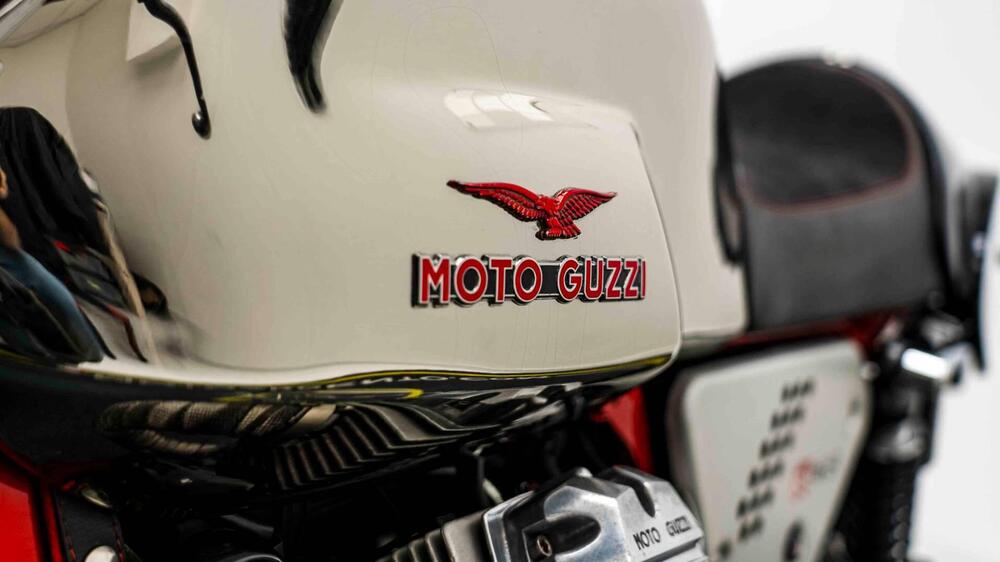 Moto Guzzi V7 Racer (2012 - 14) (16)
