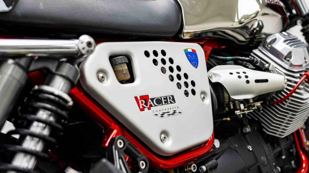 Moto Guzzi V7 Racer (2012 - 14) (20)