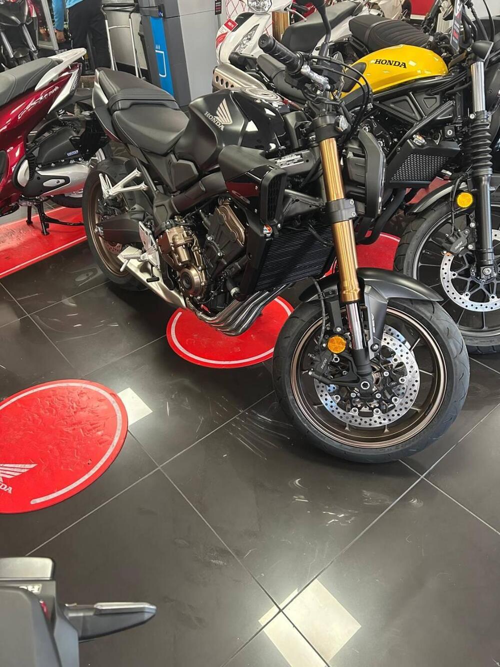 Honda CB 650 R E-Clutch (2024 - 26)