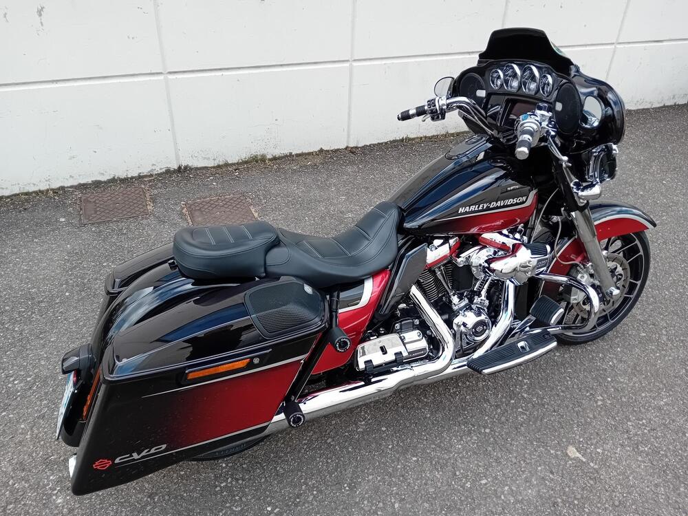 Harley-Davidson 117 Street Glide (2021) - FLHXSE (4)