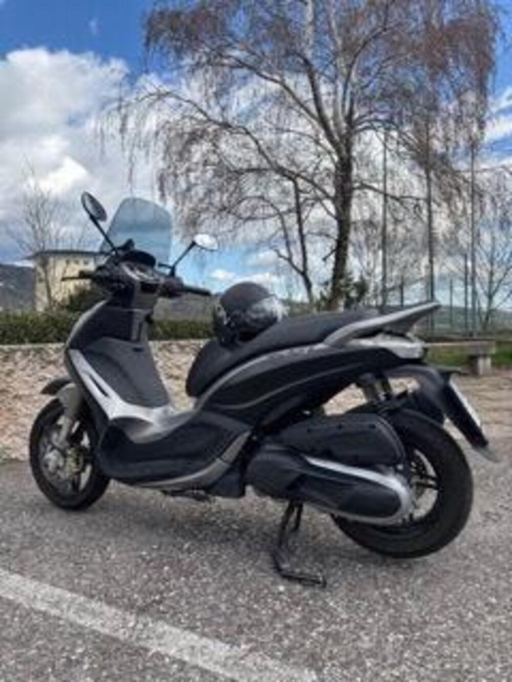 Piaggio Beverly 350 SportTouring ie ABS (2011 - 17) (5)