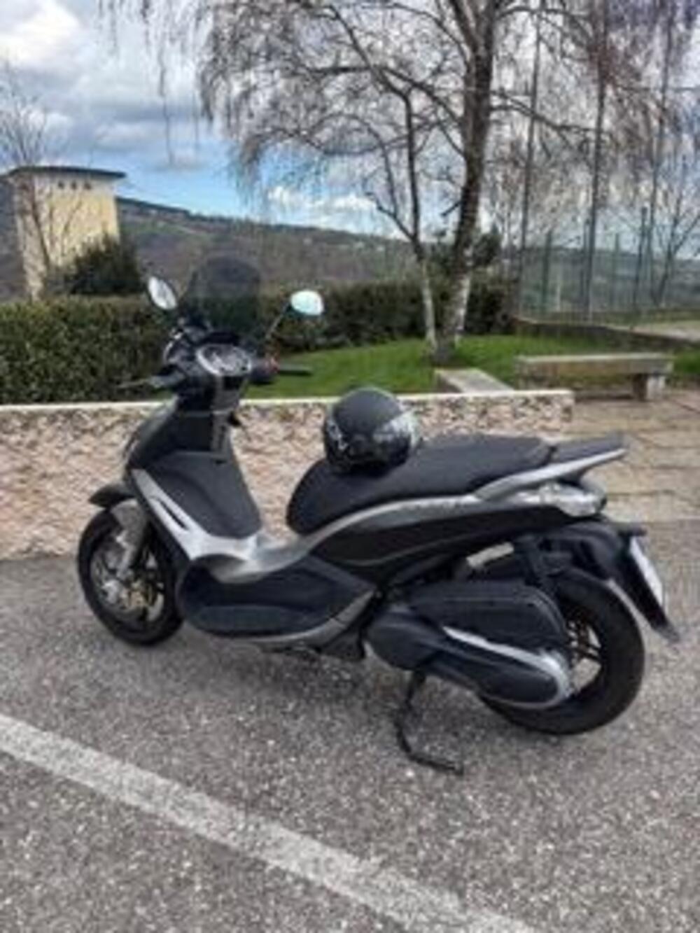 Piaggio Beverly 350 SportTouring ie ABS (2011 - 17) (6)