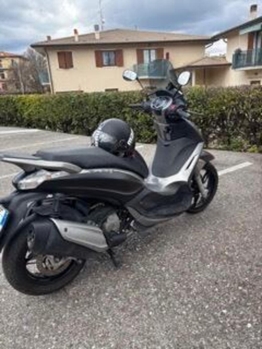 Piaggio Beverly 350 SportTouring ie ABS (2011 - 17) (7)