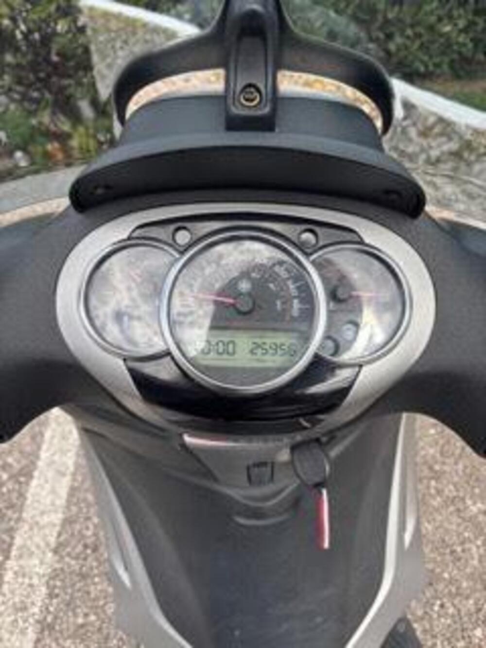 Piaggio Beverly 350 SportTouring ie ABS (2011 - 17) (10)
