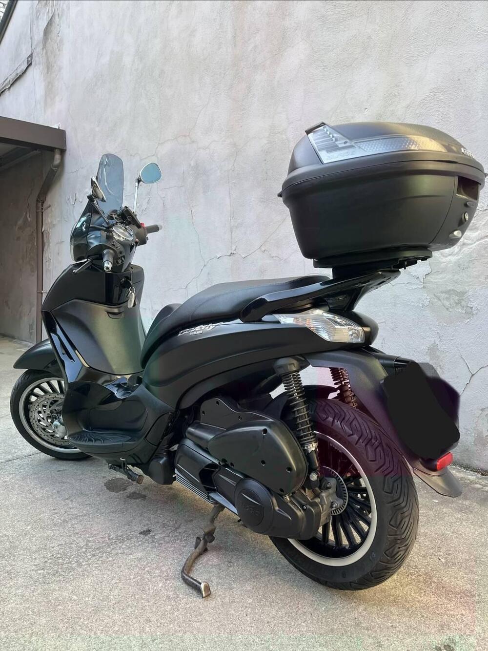 Piaggio Beverly 300 i.e. Police ABS-ASR (2017 - 20) (3)