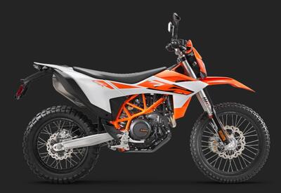 KTM 690 Enduro R (2022 - 25) nuova
