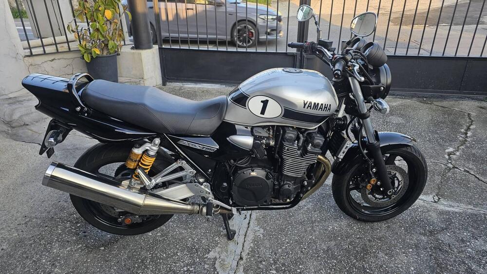 Yamaha XJR 1300 (2006 - 14) (4)