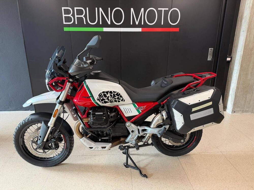 Moto Guzzi V85 TT Evocative Graphics (2019 - 20) (4)