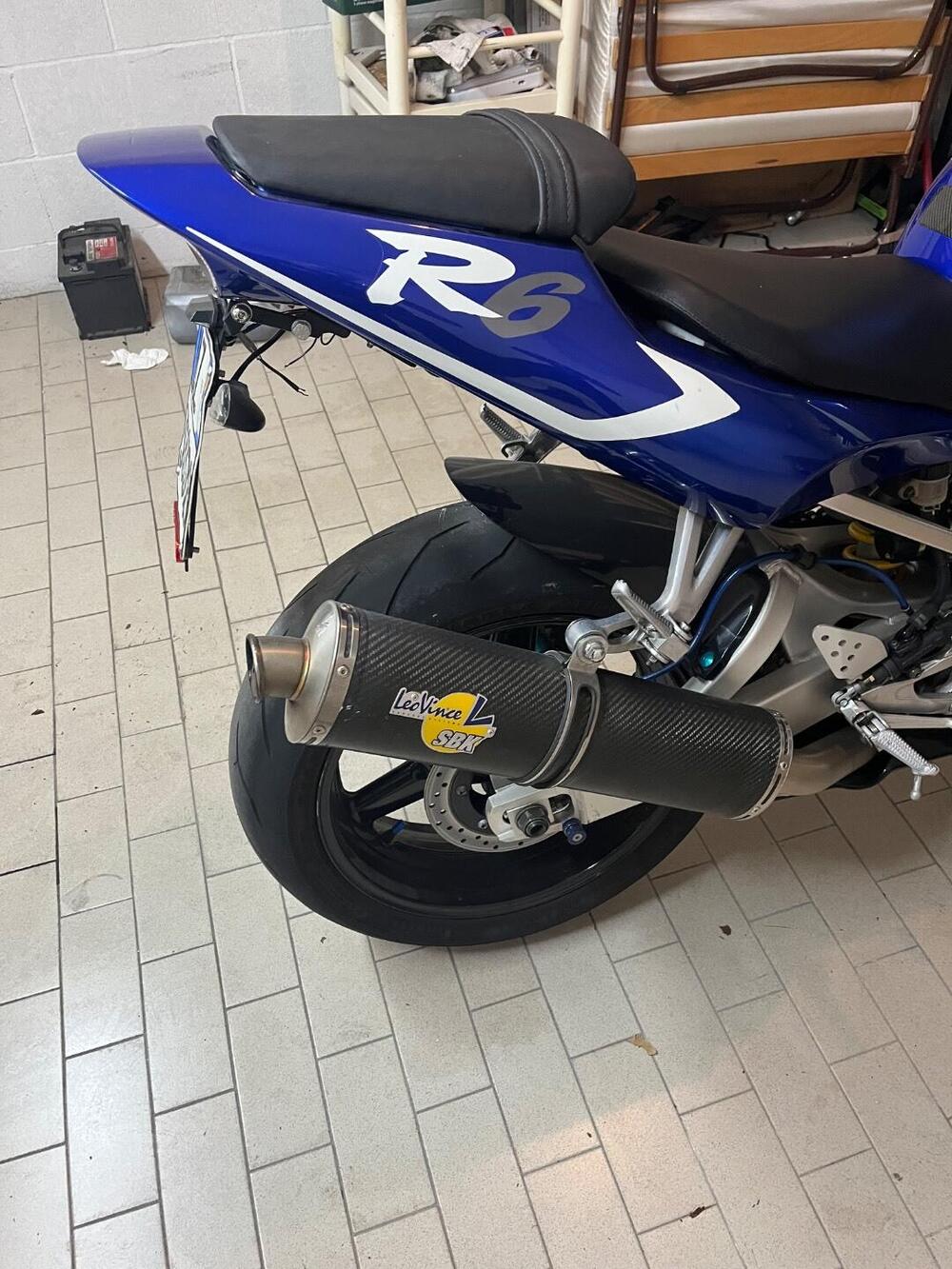 Yamaha YZF R6 (2001 - 02) (3)