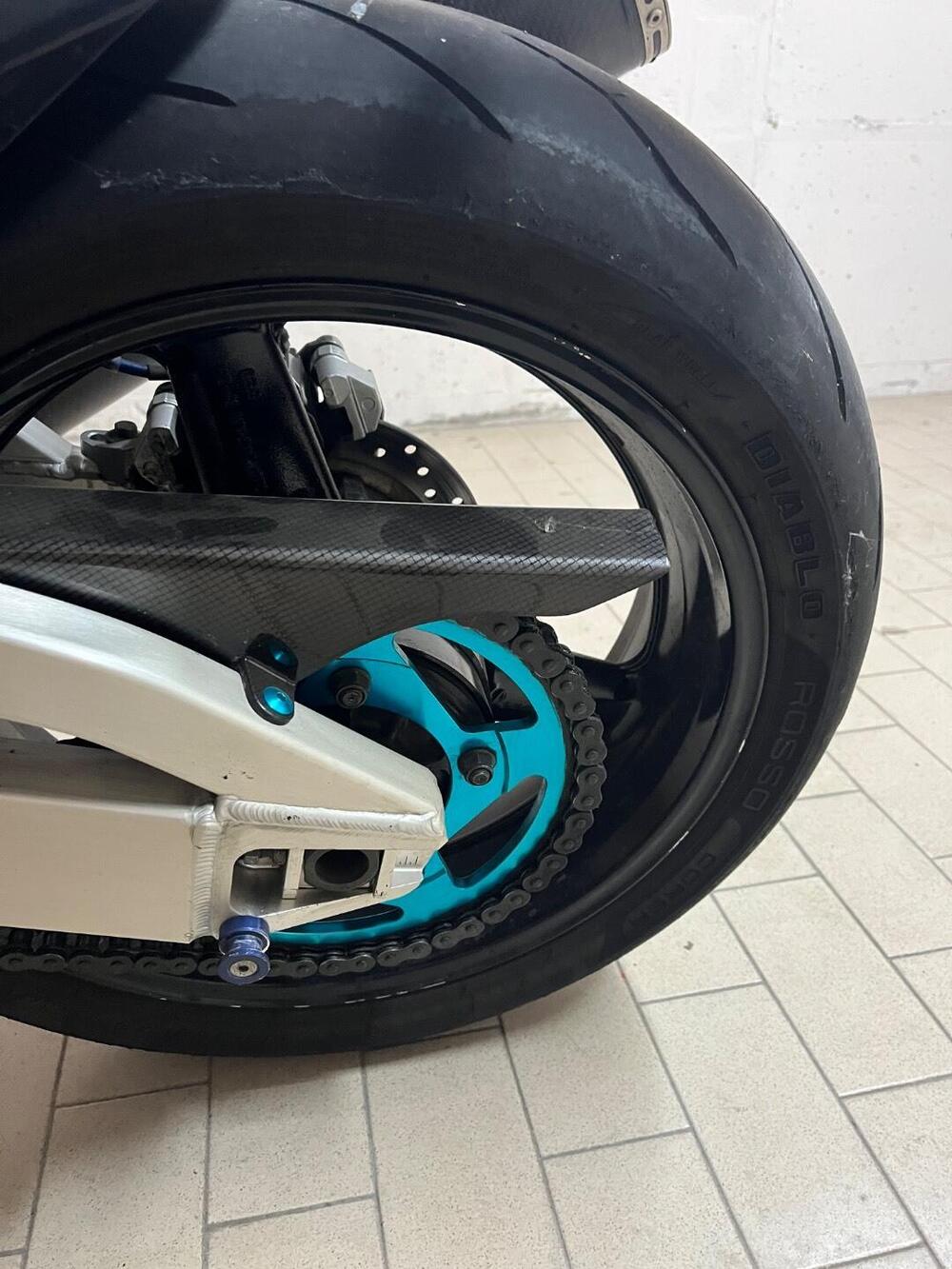 Yamaha YZF R6 (2001 - 02) (6)