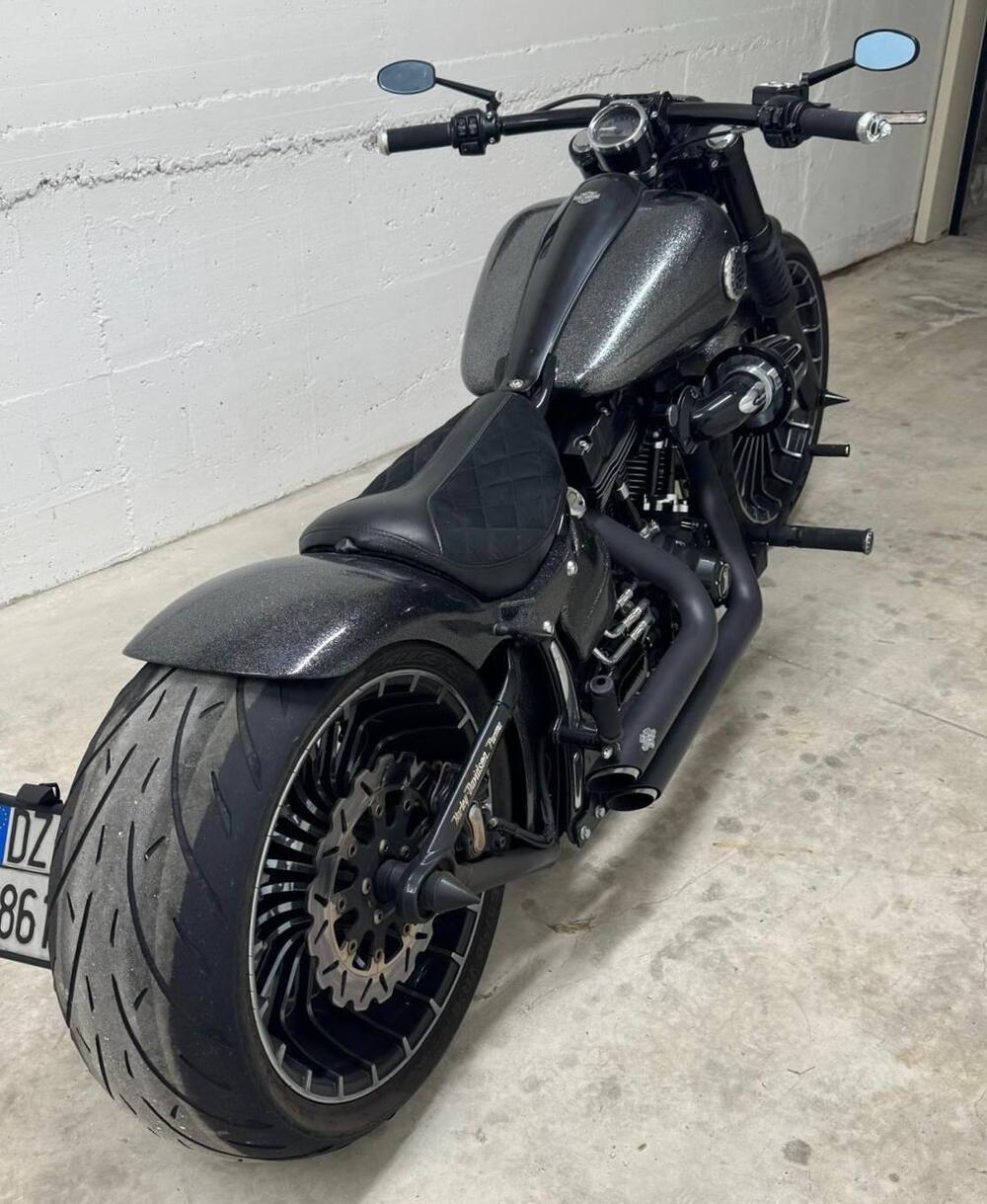 Harley-Davidson Breakout (2021 - 22)