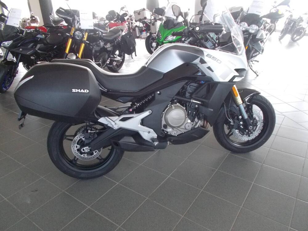 CFMOTO 650MT (2021 - 24) (2)