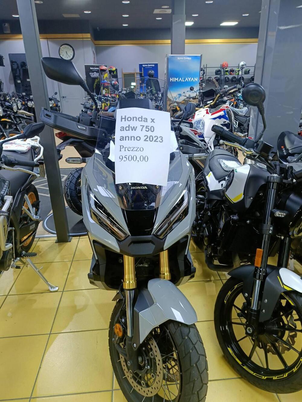 Honda X-ADV 750 DCT (2021 - 24) (2)