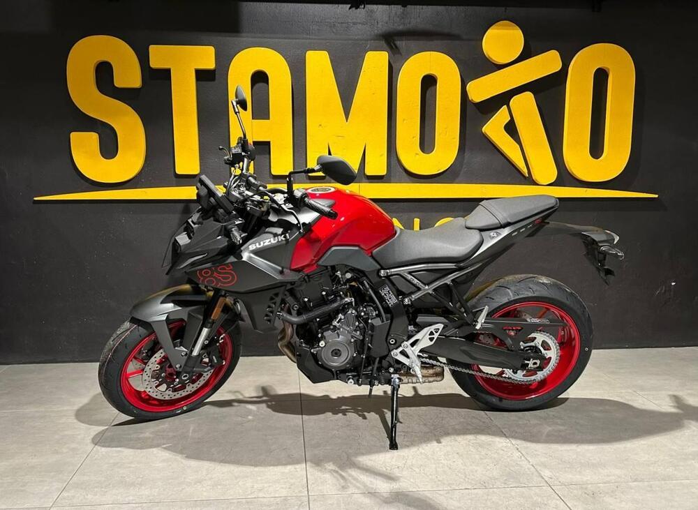 Suzuki GSX-8S (2025 - 26) (4)