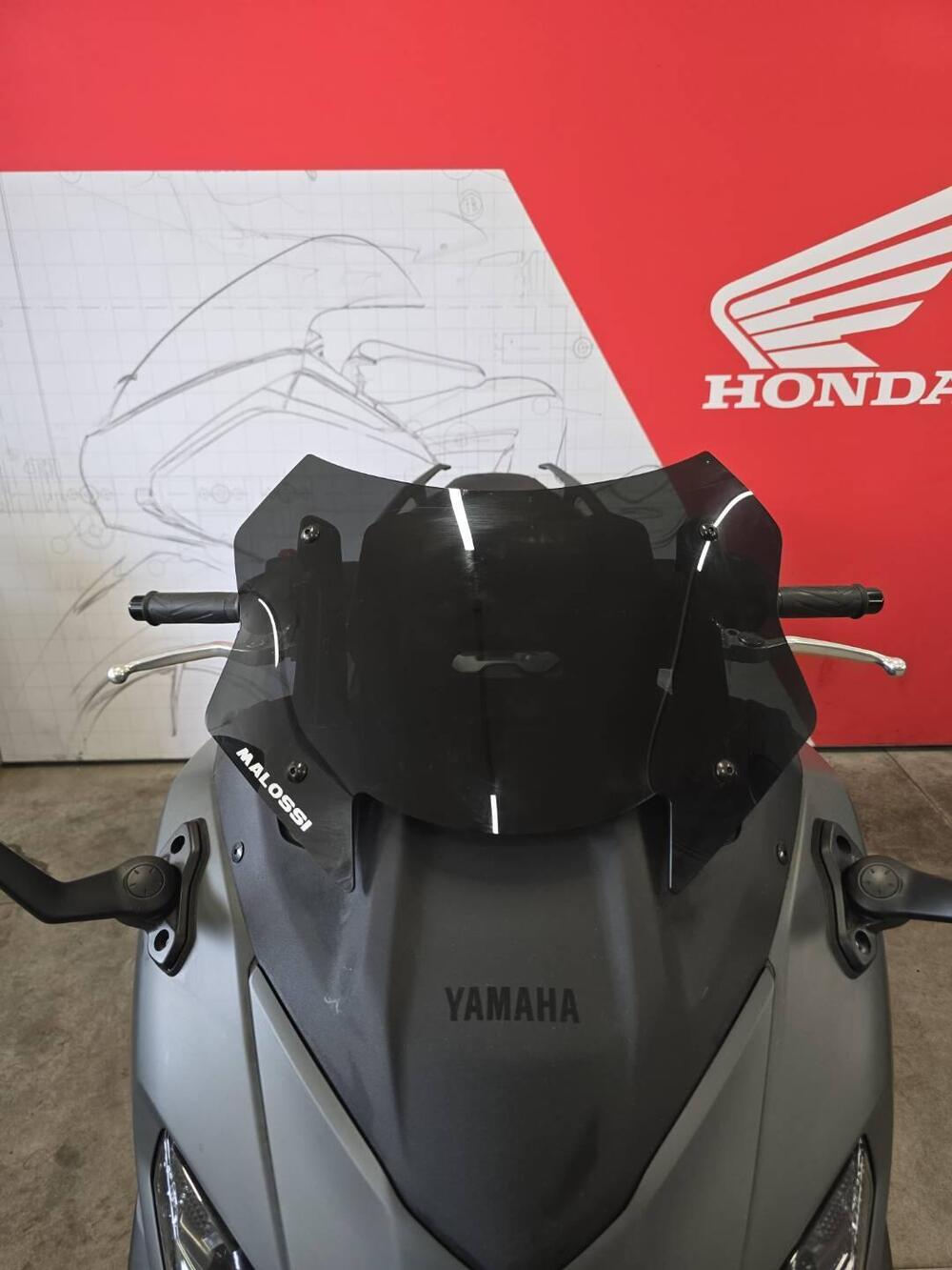 Yamaha T-Max 560 (2025 - 26) (7)
