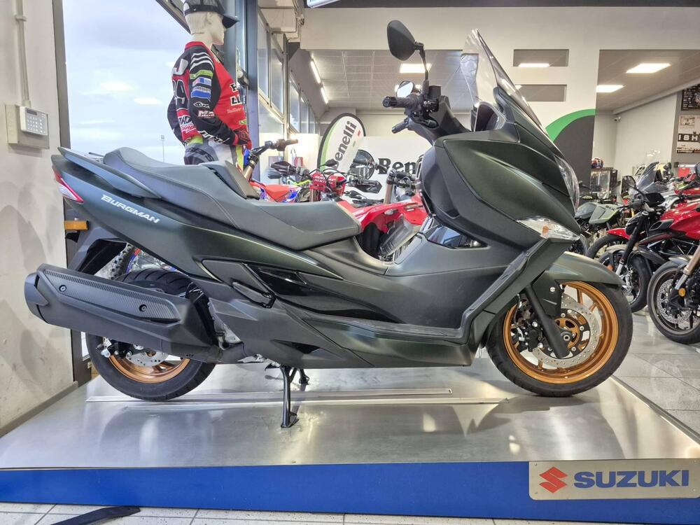 Suzuki Burgman 400 (2025 - 26)