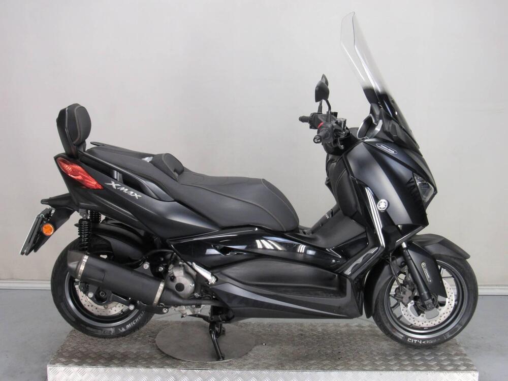 Yamaha X-Max 300 Iron Max (2019 - 20) (2)