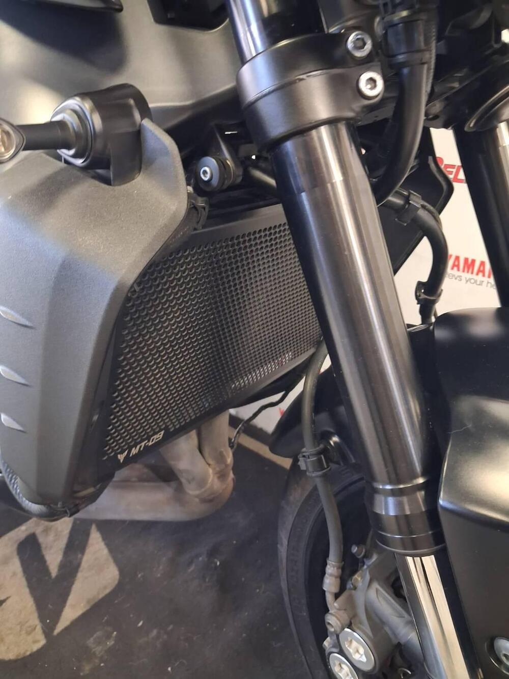 Yamaha MT-09 (2021 - 23) (2)