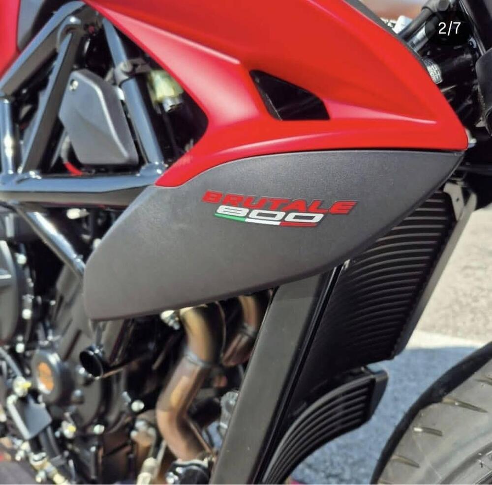 MV Agusta Brutale 800 Rosso (2021 - 23) (2)