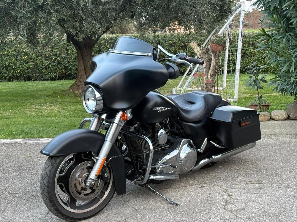 Harley-Davidson 1584 Street Glide (2008 - 10) - FLHX (4)
