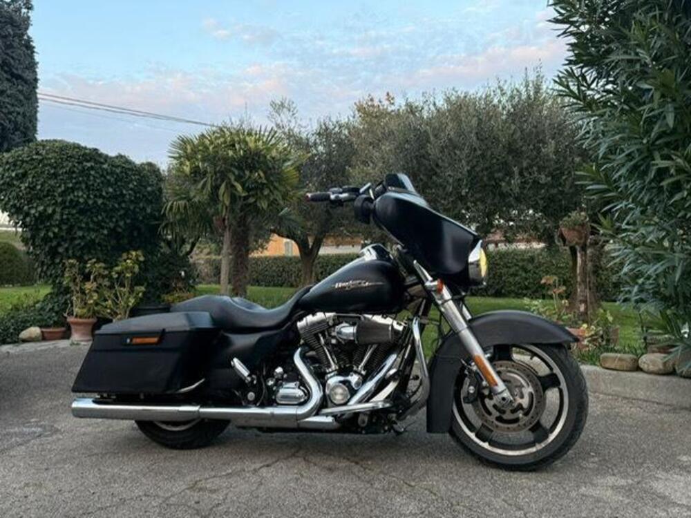 Harley-Davidson 1584 Street Glide (2008 - 10) - FLHX (11)