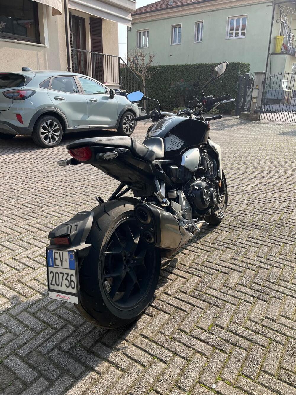 Honda CB 1000 R + Neo Sport Cafè (2019 - 20) (2)