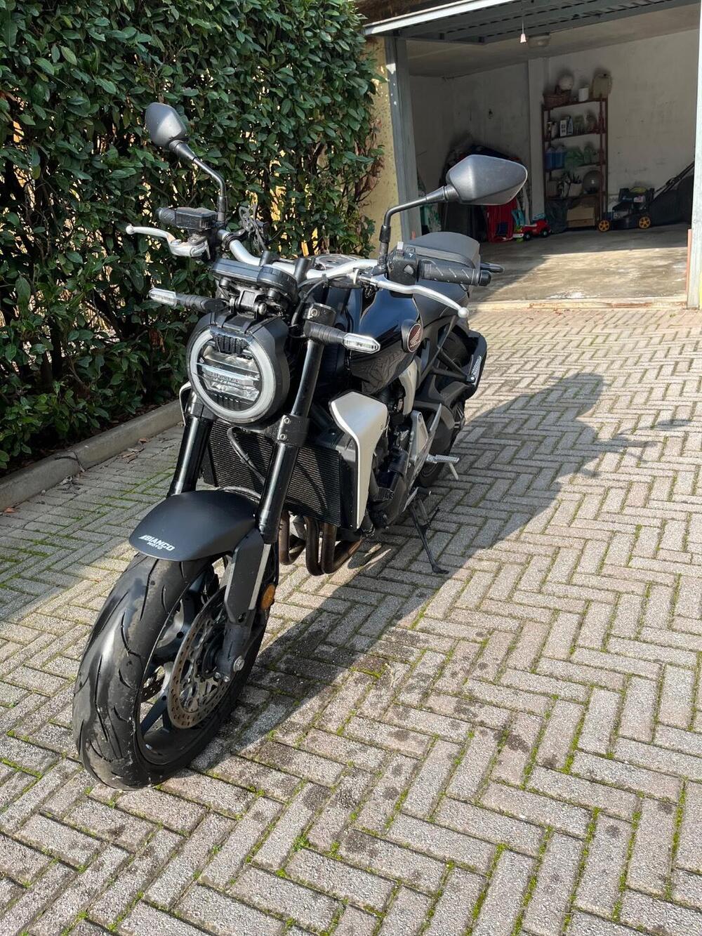 Honda CB 1000 R + Neo Sport Cafè (2019 - 20) (4)