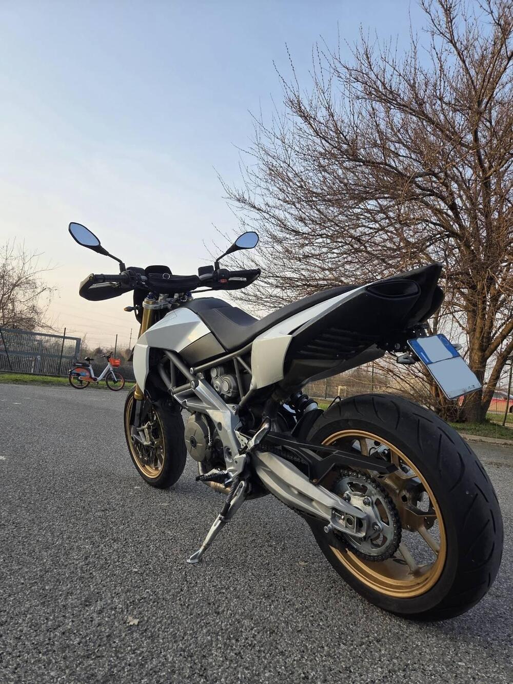 Aprilia Dorsoduro 750 (2009 - 14) (7)